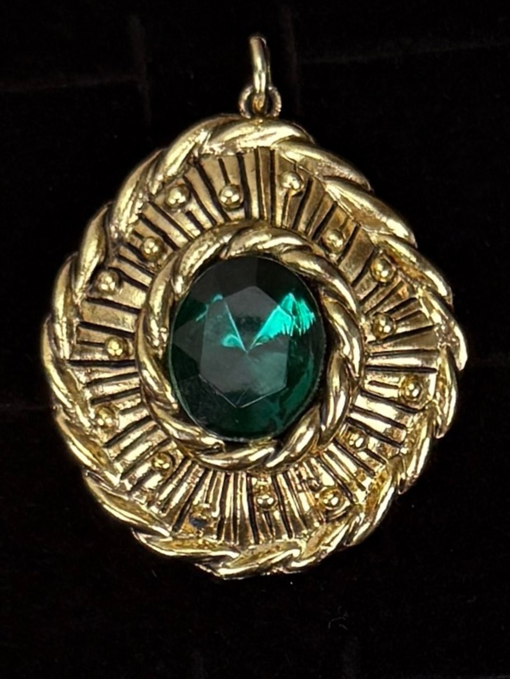 Vintage Gold Tone Green Faceted Ornate Medallion Statement Pendant